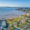 Cheerful Kirkland Home w&AC Big Yard,Walk to Beach