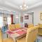 Royal Retreat: Luxurious House with 4 King Beds!