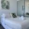 Cosy Stays 1 Bedroom Apartment Rosebery Parking & Balcony Sydney Escape