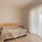 Elegant Residence Ea Bianca 2 Bedroom sleeps 6 extra bed available n0614