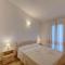 The Fantastic Residenza Badus 1 Bedroom Apartment sleeps 4 no0810