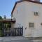 Manors Seaside 2BR House 100m from the Beach & Free Parking