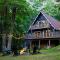 667 Summit Dr