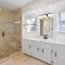 Charming & Bright W Lounging Pool and Hot Tub - Round Rock
