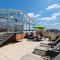 Modern & Charming Apt With Rooftop @pentagon City