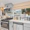 Lakeview Home in Renton, Walk to Beach, AC, Fenced