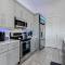 Heated Pool, Canal Views, Sleeps 8 - Villa Sip N' Sea - كيب كورال