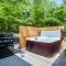 Dogwood Vista - Hot Tub, Firepit, & Volleyball!