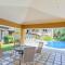 Condo Las Brisas near to Marina Herradura, free Pool and wifi