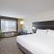 Holiday Inn Express & Suites Oakland - Airport by IHG