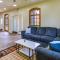 2 Mi to Main St Newton Guest House