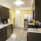 Large Central Homelike Townhome