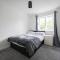 Maidstone villa 3bedroom free sports channels park - Maidstone