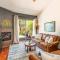 Uptown Sedona Gem: 3-Bed Townhome with Majestic Views and Central Location - Sedona