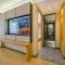 Yiwu Baide Theme Hotel
