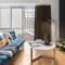 'Collins Central' Sleek Light-filled Pad in the CBD - Melbourne