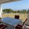Seaview Apartments Lagetar