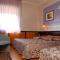 Benny Hotel
