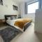 Lovely modern 2 bed apartment - Goldington Road