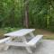Finns Hideaway -Modern family river home
