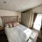 Luxury 6-8 Berth Lodge - نيو ميلتون