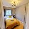 Brilliant 3 Bedroom's Apartment in Hyde Park with Elevator - 1 Flight of stairs only - 伦敦