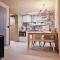 Near Lotte World! Best-rated home close to Seongsu, Gangnam, and Asan Medical Center