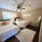 Centrally located Houston Retreat! Sleeps 8, 10 Min to Downtown, Free Parking