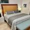 White Feather Suite Hot Tub Private Sleeps 2