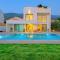 Villa Neo with Jakuzi,indoor pool,sauna and floor heating - Fethiye