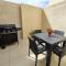 Étoile Court Apt - homey, spacious & private patio