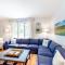 Fly In Condos Unit E