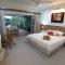 Fiddlewood Beach House - 13 sleeper
