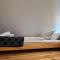 NEON Apartman Csopak Balaton - Чопак