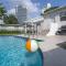 Oia House Brickell Beach 10 minutes Pool Location - ميامي