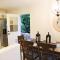 Mile to Beach! Fully Fenced Private SoCal Cottage - أوشن سايد