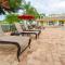 Palm Key Oasis - Close to Attractions