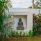 Villa Karina - Sumptuous 1BR Private Luxury Villa Walking Distance to Nyanyi Beach