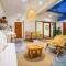Villa Karina - Sumptuous 1BR Private Luxury Villa Walking Distance to Nyanyi Beach