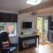 Cliff Lane Annexe: stylish in a perfect location.