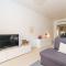 Casa Nobre 2BDR - 4 mins walk Train Station - Pool - Patio - Quiet