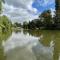 The Lily Pad - Boutique Townhouse, a short walk to Town Center and Racecourse