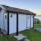 Cabin at the sea. public beach close with jumpingtower. - Höviksnäs