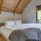 The Bow Roof Cabin - Meredith Lodging