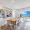 Beachfront with Pool - 3 bed 2 bath spacious open plan - Maroochydore