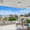 Beachfront with Pool - 3 bed 2 bath spacious open plan - Maroochydore