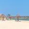 Amazing Studio with Balcony & Beach access-RAK