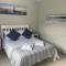 OysterCatcher Self-Catering Accommodation Strand - Кейптаун