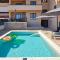 Apartment Bluemare B3 with Shared Pool - Ližnjan
