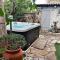 Grand et joli studio tout équipé avec jardin et Jacuzzi